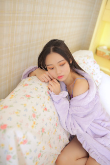 两女互摸自慰喷水爽哭直播了